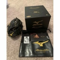 Mizuno Pro Limited Edition (GMP500BK)